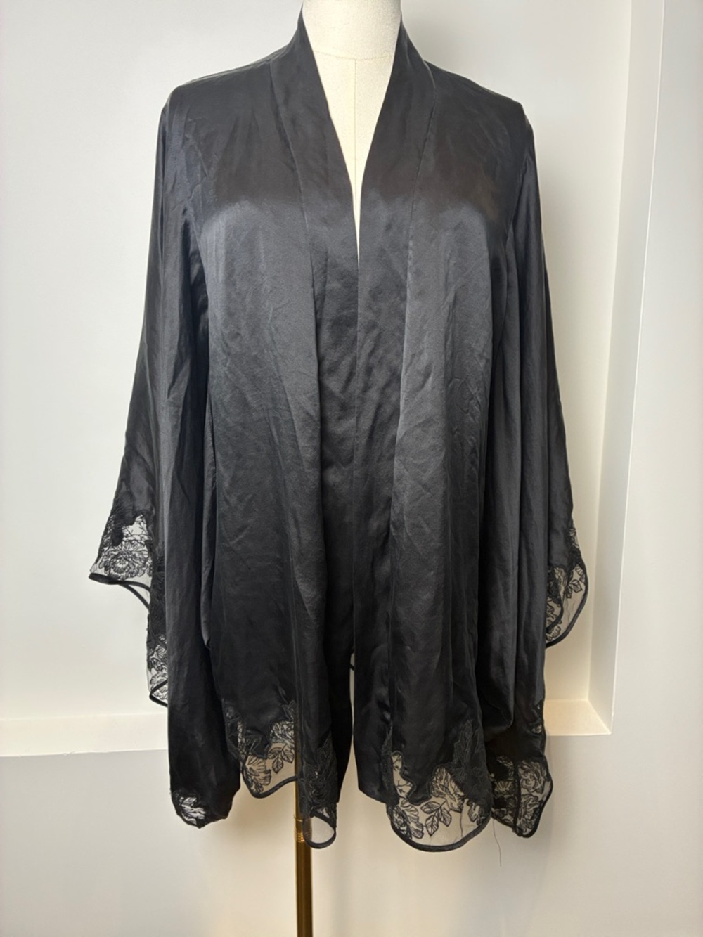 Agent Provocateur Black 100% silk Robe with Lace Trim